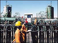 Nijer Deltası'nda bir Shell tesisi