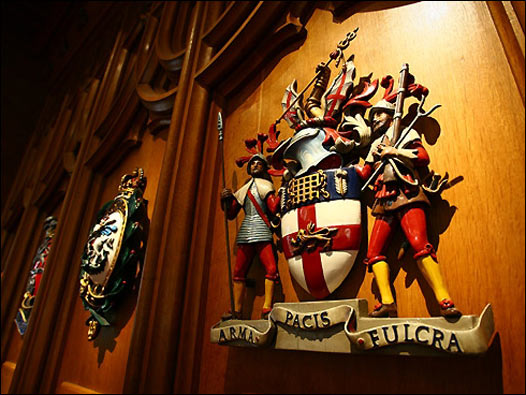 虽然Guildhall在过去近几个世纪进行了无数次的重建,但依然保留了不少历史文物。