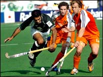 پاکستانی ٹیم بھی ہالینڈ کے خلاف اپنا میچ ہار گئی تھی۔