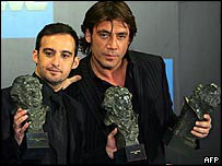 O diretor Alejandro Amenabar e o ator Javier Bardem