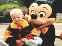 汉娜在迪斯尼乐园