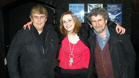 Lisa Gwilym gyda Richard a Wyn Jones