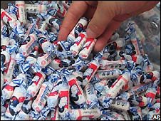 Nhiều nước trên thế giới nay cấm sản phẩm sữa từ Trung Quốc 