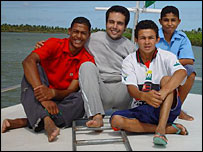 Paulo Cabral em barco