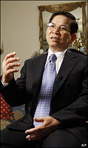 Chủ tịch Nguyễn Minh Triết trả lời phỏng vấn AP