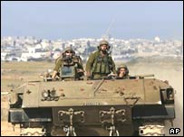 تانک اسرائيلی در حومه بيت حانون