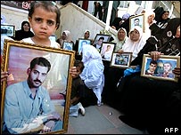 İsrail cezaevinde bulunan bir Filistinli'nin fotoğrafı