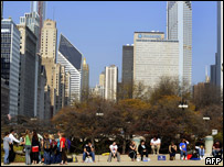 Apoiadores de Obama fazem fila logo pela manhã no Grant Park, Chicago, onde mais tarde Obama fez seu discurso da vitória