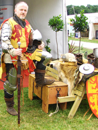 Mike Roberts fel Owain Glyndwr