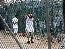 Các tù nhân ở vịnh Guantanamo