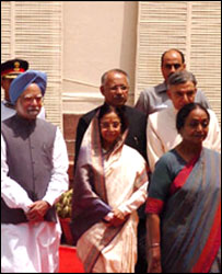 मनमोहन सिंह, प्रतिभा पाटिल और मीरा कुमार