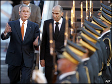 Dầu, kinh tế và Afghanistan cũng là các chủ đề chính được bàn thảo 