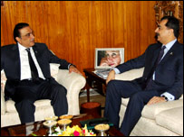 ज़रदारी और गीलानी