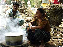 Membros de tribo na ilha de Car Nicobar