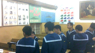 Nhóm học viên hải quân Việt Nam