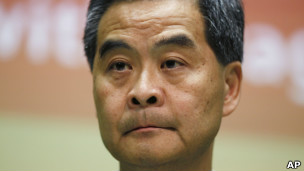 梁振英在宣讀施政報告後會見媒體記者(16/1/2013)