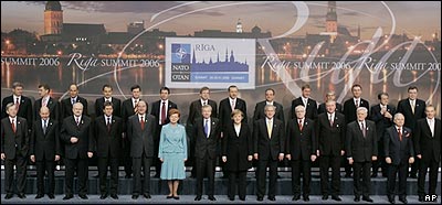 رهبران کشورهای عضو ناتو، در پايان نشست ريگا