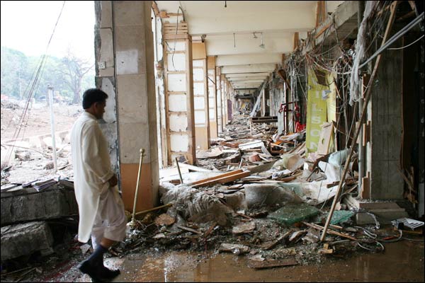 میریٹ ہوٹل  تباہی کے اندوہناک مناظر