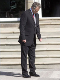 بلیئر جی ایٹ کا اجلاس چھوڑ کر لندن پہنچ رہے ہیں