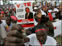 Việc vận động tranh cử đã diễn ra tương đối hoà bình trên toàn quốc