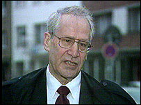 Markus Wolf, ex-diretor do serviço de inteligência da Alemanha Oriental e testemunha do tribunal de Nuremberg