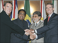 Comissário Europeu para Comércio Exterior, Peter Mandelson, Ministro da Indústria e Comércio da Índia, Kamal Nath, Ministro das Relações Exteriores do Brasil, Celso Amorim e Representante do Comércio dos EUA, Robert Portman