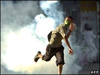 نخستین تلفات بحران اخیر در تظاهرات روز پنجشنبه در کراچی گزار شد