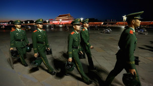 Công an triển khai trước Quảng trường Thiên An Môn