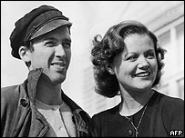 James Stewart và Simone Simon