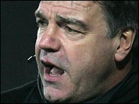 博尔顿主教练阿勒代斯