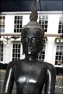 诺里奇佛像雕塑