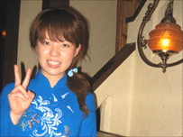 Nhiều cô gái Nhật thích mặc áo dài truyền thống của Việt Nam