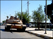 танк у місті Діванія