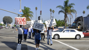 工人玛丽亚(走在队伍最前者）