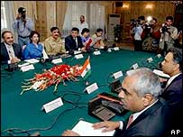 پاکستان اور بھارت کے وفود