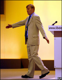 自由民主党前领袖肯尼迪