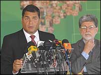 Rafael Correa e o chanceler Celso Amorim (foto: Antonio Cruz/ABr)