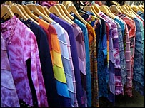 Petite ladies should wear bright colours