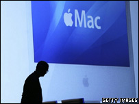 استيو جابز رئيس اپل در نمايشگاه مک ورلد