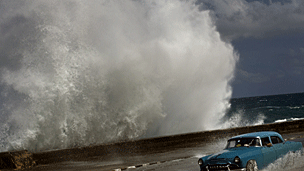 Bão Sandy làm nước biển dâng cao