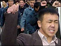 Oş'taki muhalif göstericiler