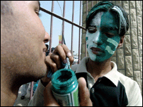 پاکستان نے بھی گزشتہ سال دس ہزار بھارتی شائقین کو ویزا دیا تھا