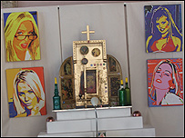 Jesus died for Pedro by Diki Mols