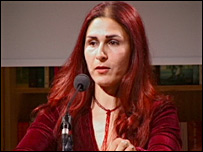 نفیس نیا، شاعر، فیلمساز و مترجم ایرانی