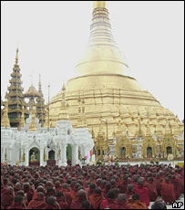 Cảnh biểu tình ở Miến Điện