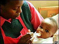 У дівчинки з Африки мало шансів на довге життя