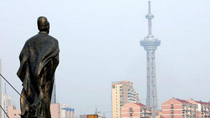 تمثال تشينغ خه في مدينة نانجينغ