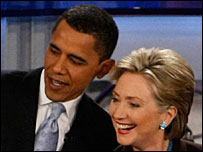 هیلاری کلینتون سمت راست و باراک اوباما در سمت چپ