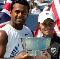 पेस और कारा ब्लैक