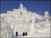 Festival de esculturas de gelo em Harbin, China. 